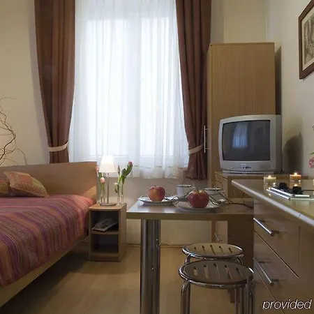 Ξενοδοχείο με διαμερίσματα Maly 3*