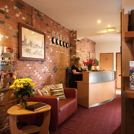 Maly Aparthotel