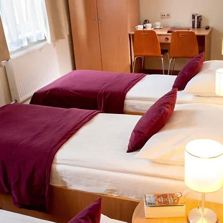 Aparthotel Maly