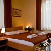 Mały Hotel apartamentowy 3*
